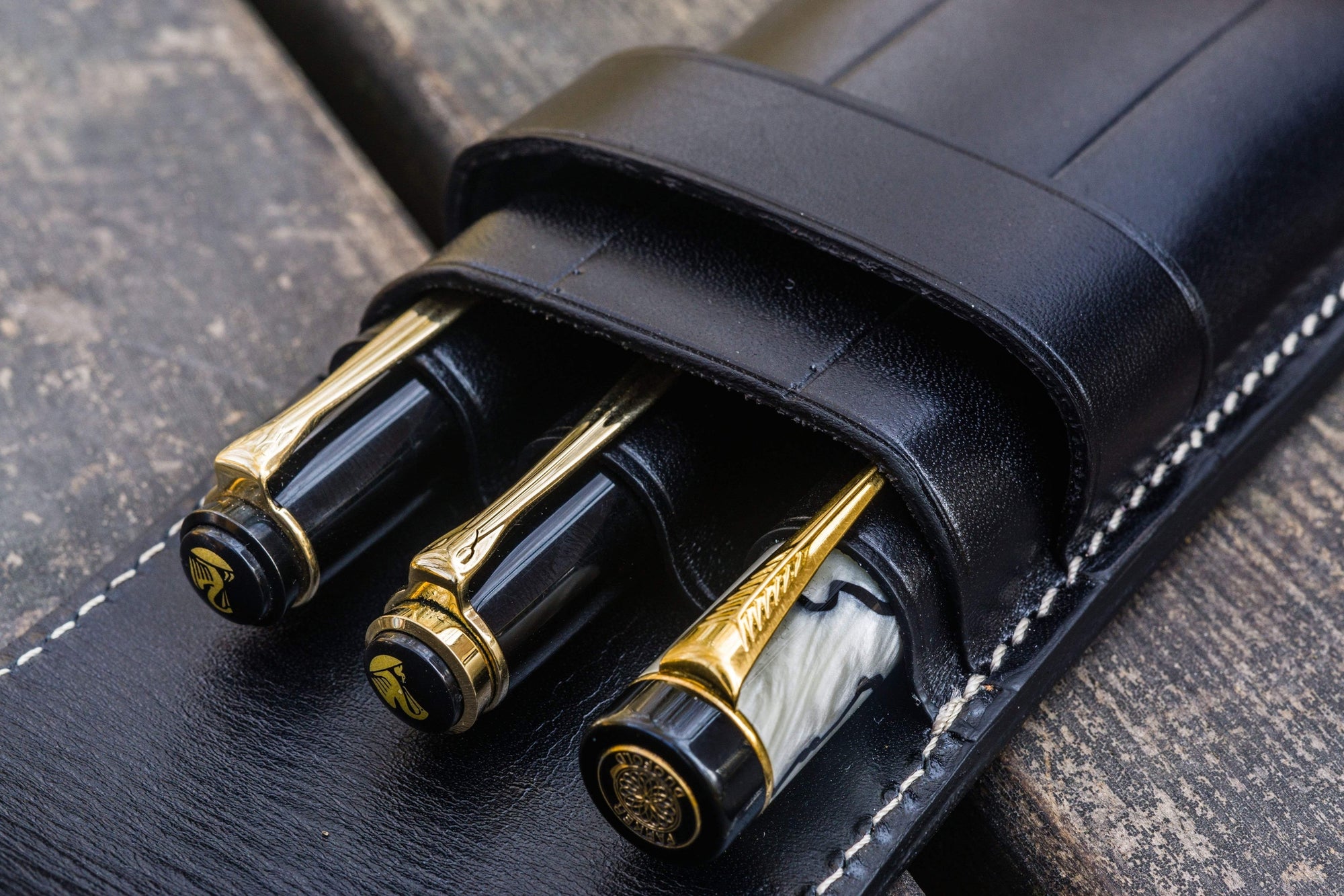 3&#39;lü Kapaklı Deri Kalemlik - Siyah