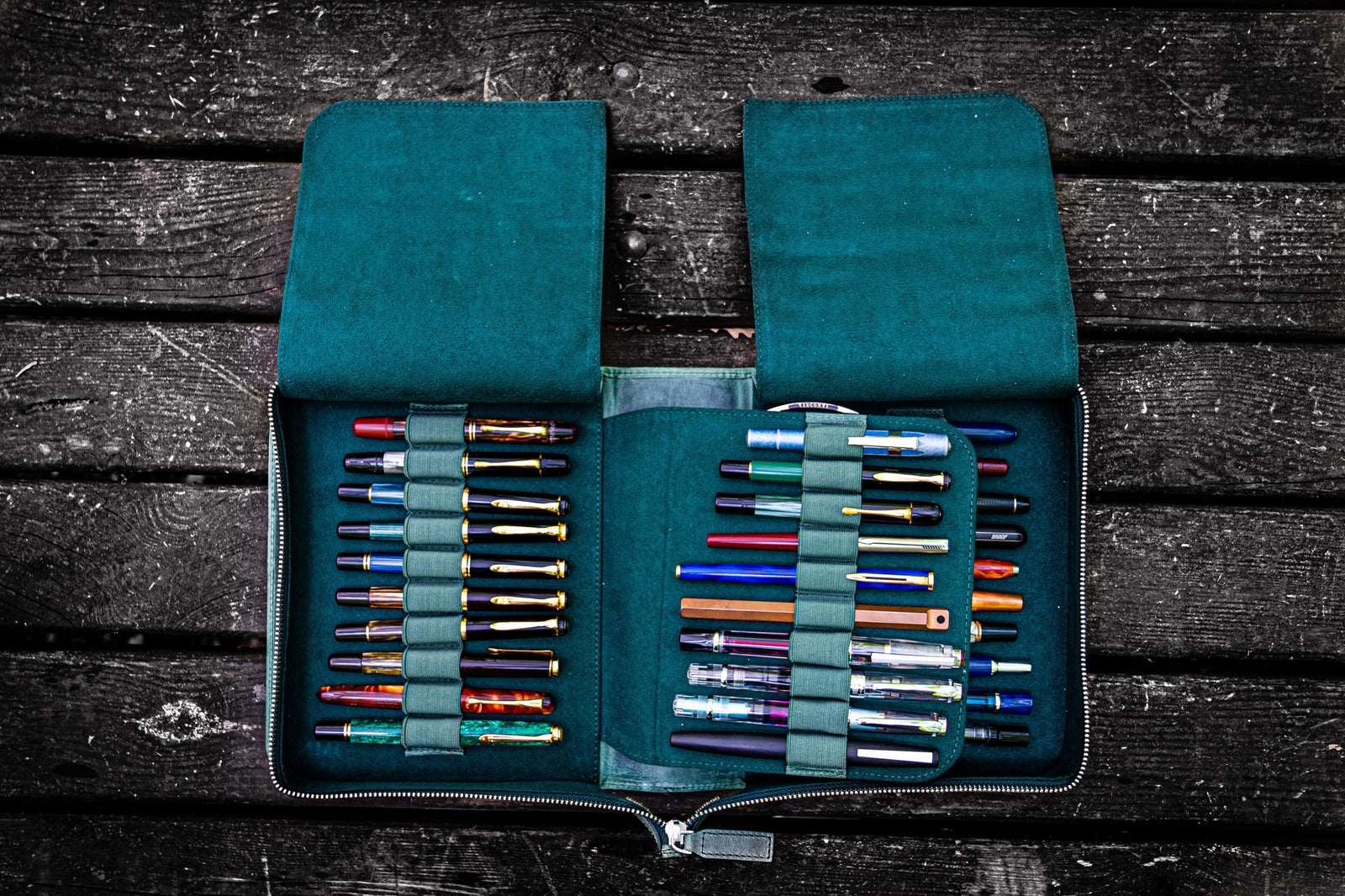 40'lı Deri Kalemlik - Crazy Horse Orman Yeşili