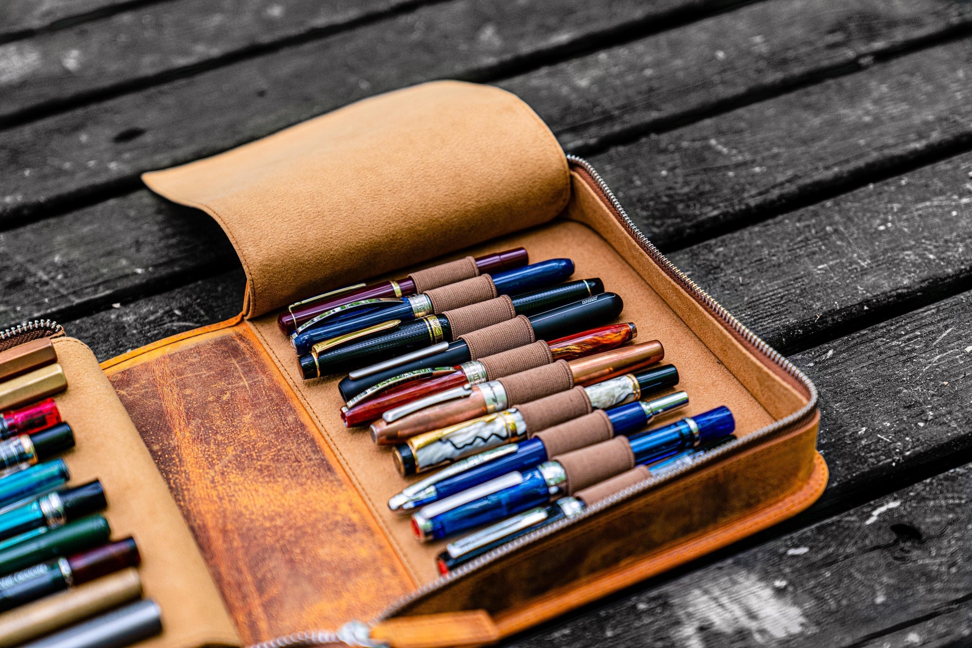 40&#39;lı Deri Kalemlik - Crazy Horse Taba / Kahverengi