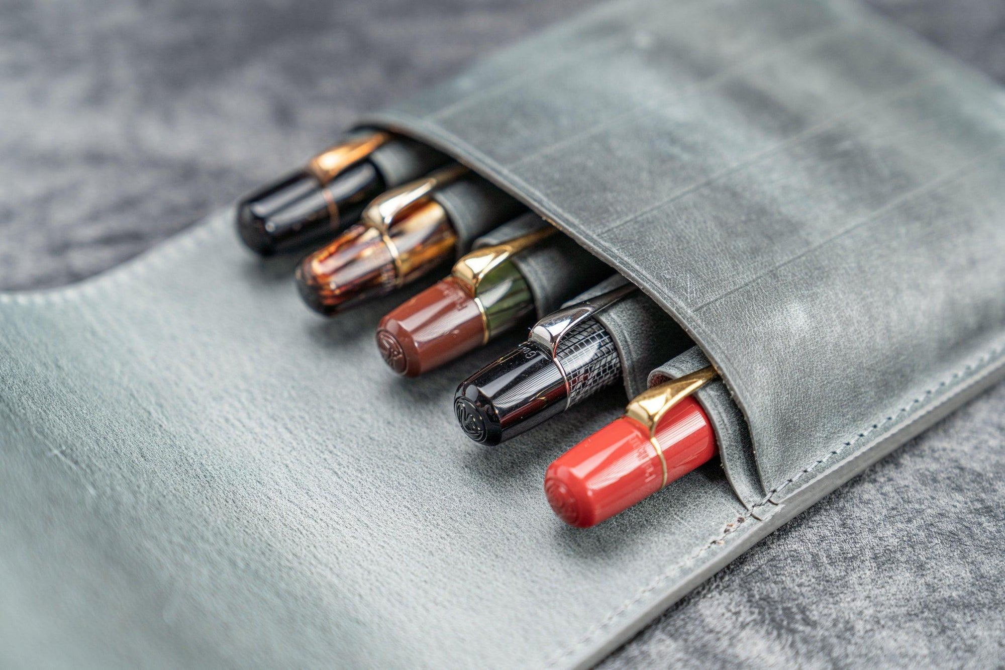 5&#39;li Kapaklı Deri Kalemlik - Crazy Horse Füme