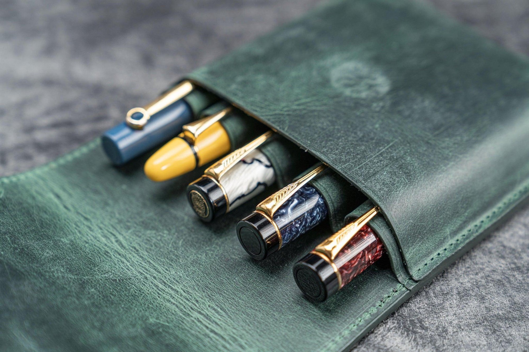 5&#39;li Kapaklı Deri Kalemlik - Crazy Horse Orman Yeşili