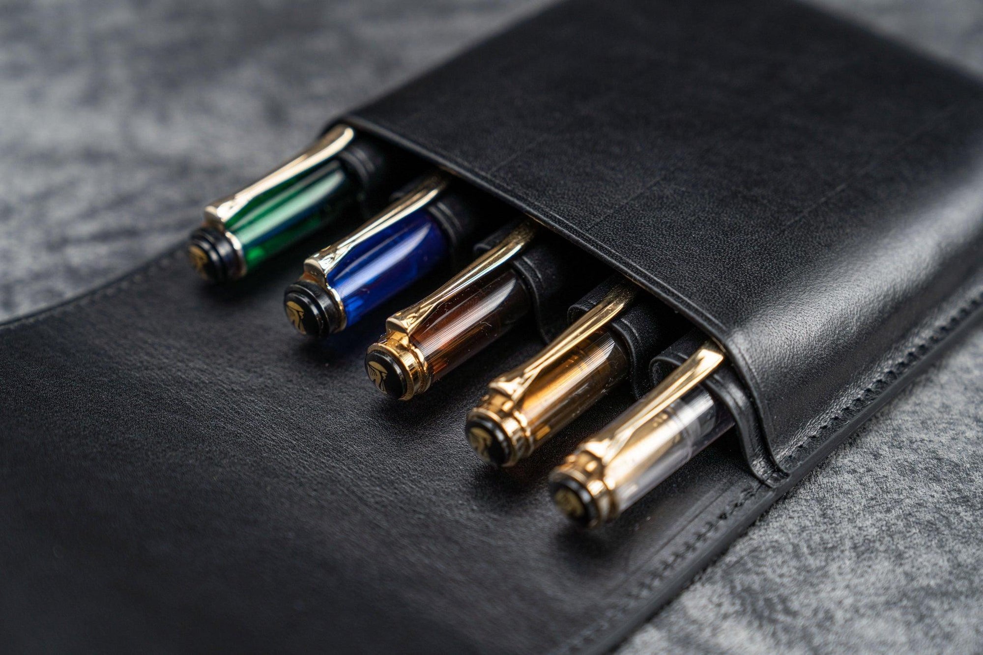 5&#39;li Kapaklı Deri Kalemlik - Siyah