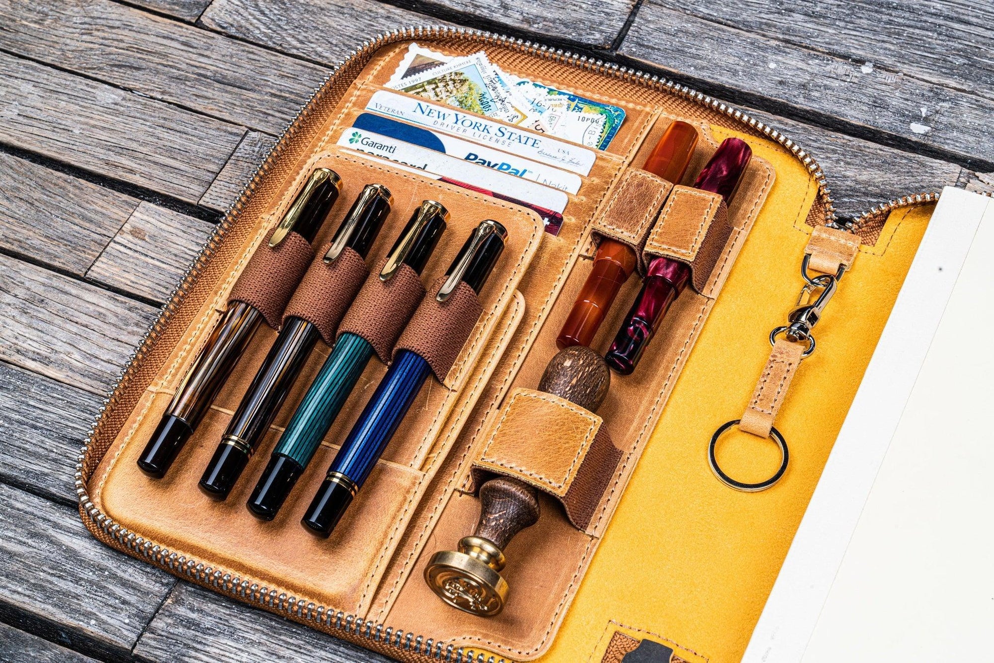 A5 Deri Organizer ve Kalemlik - Crazy Horse Ochre (Toprak Sarı)