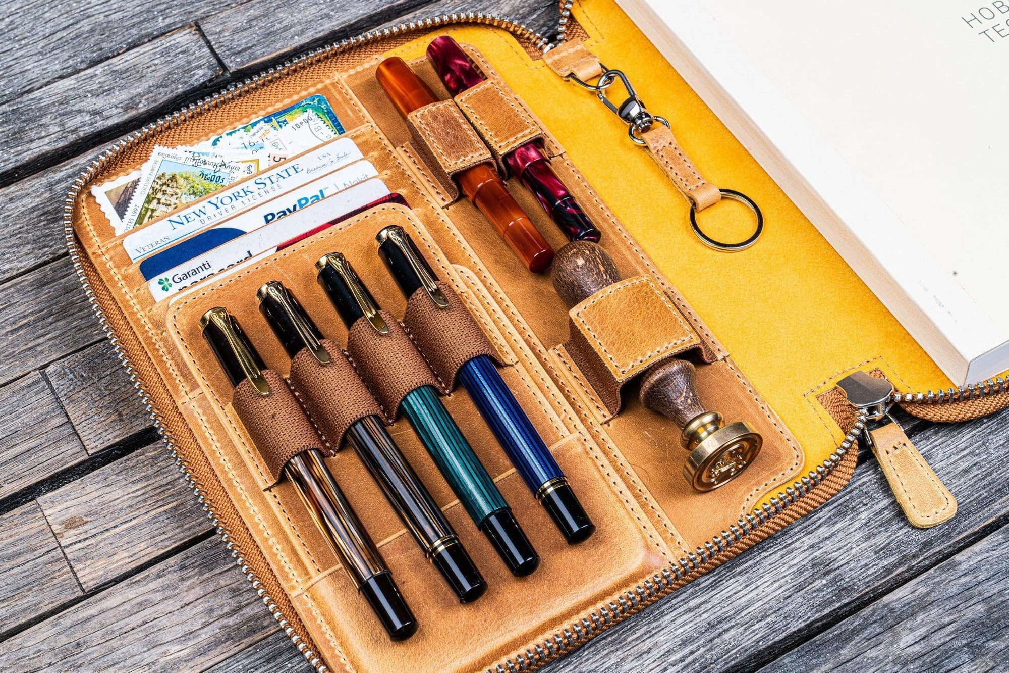 A5 Deri Organizer ve Kalemlik - Crazy Horse Ochre (Toprak Sarı)