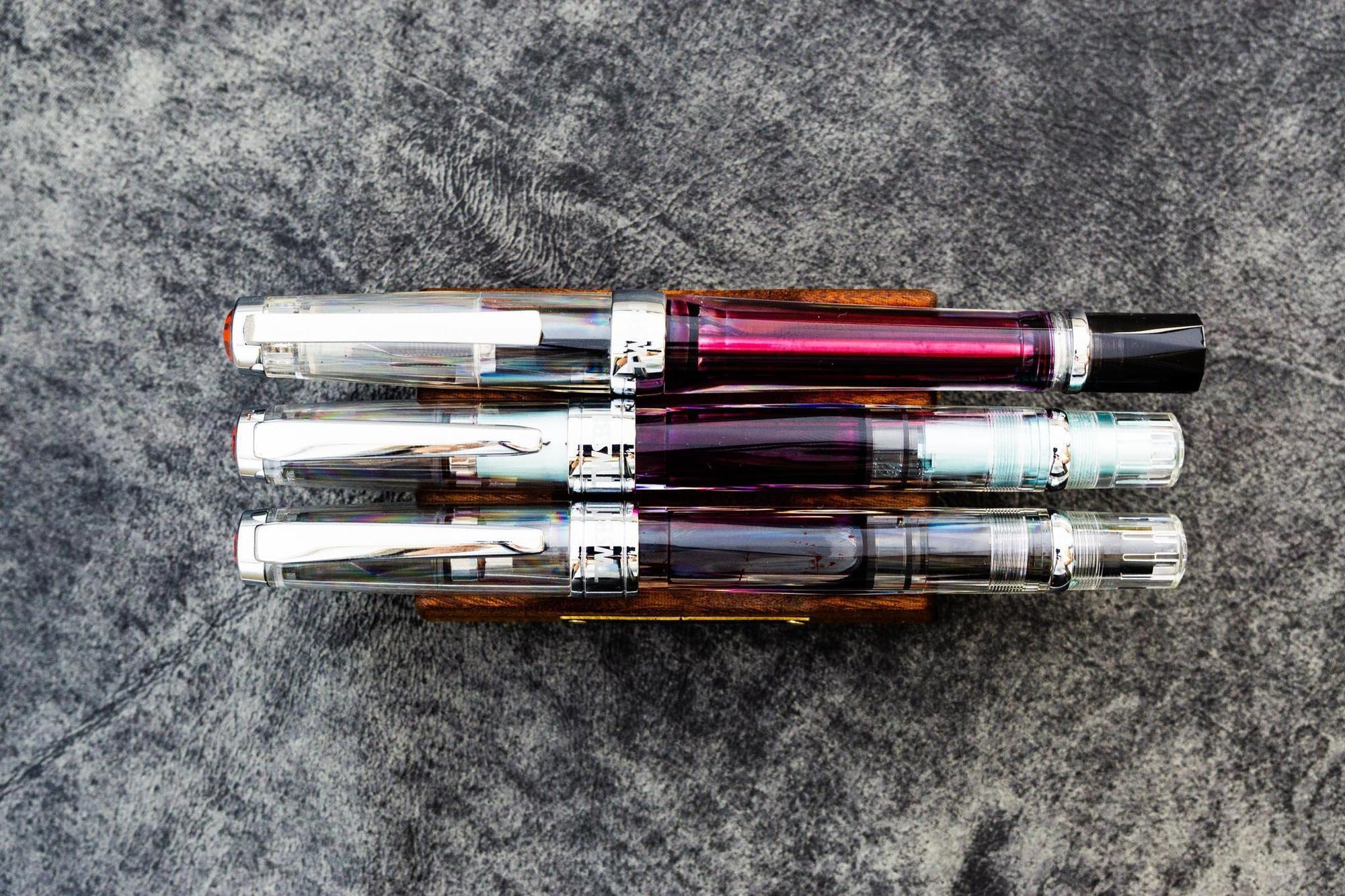 Ahşap 3&#39;lü Kalem Yastığı - Maun