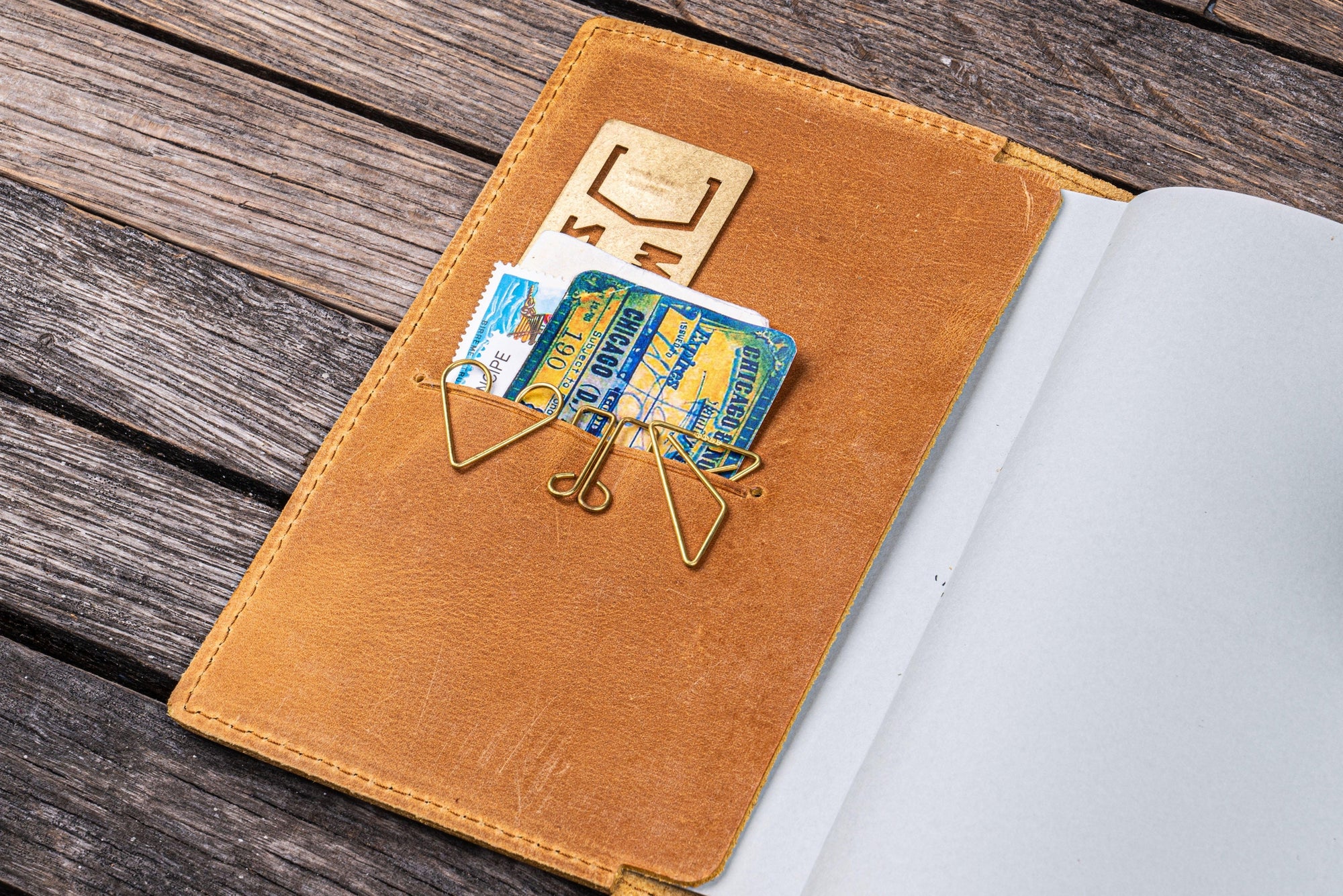 Deri A6 Defter Kılıfı - Crazy Horse Ochre (Toprak Sarı)