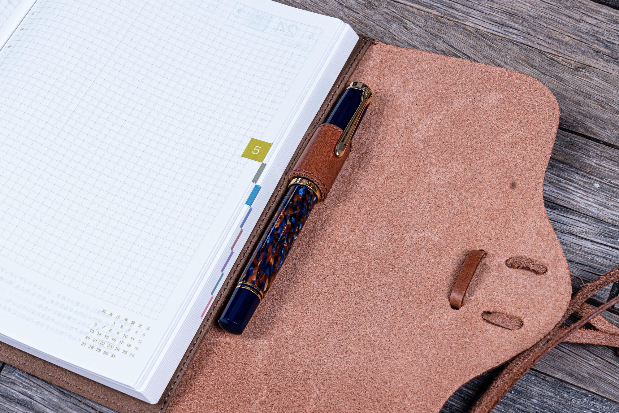 Deri Bağcıklı A5 Defter Kitap Kılıfı - Kahverengi