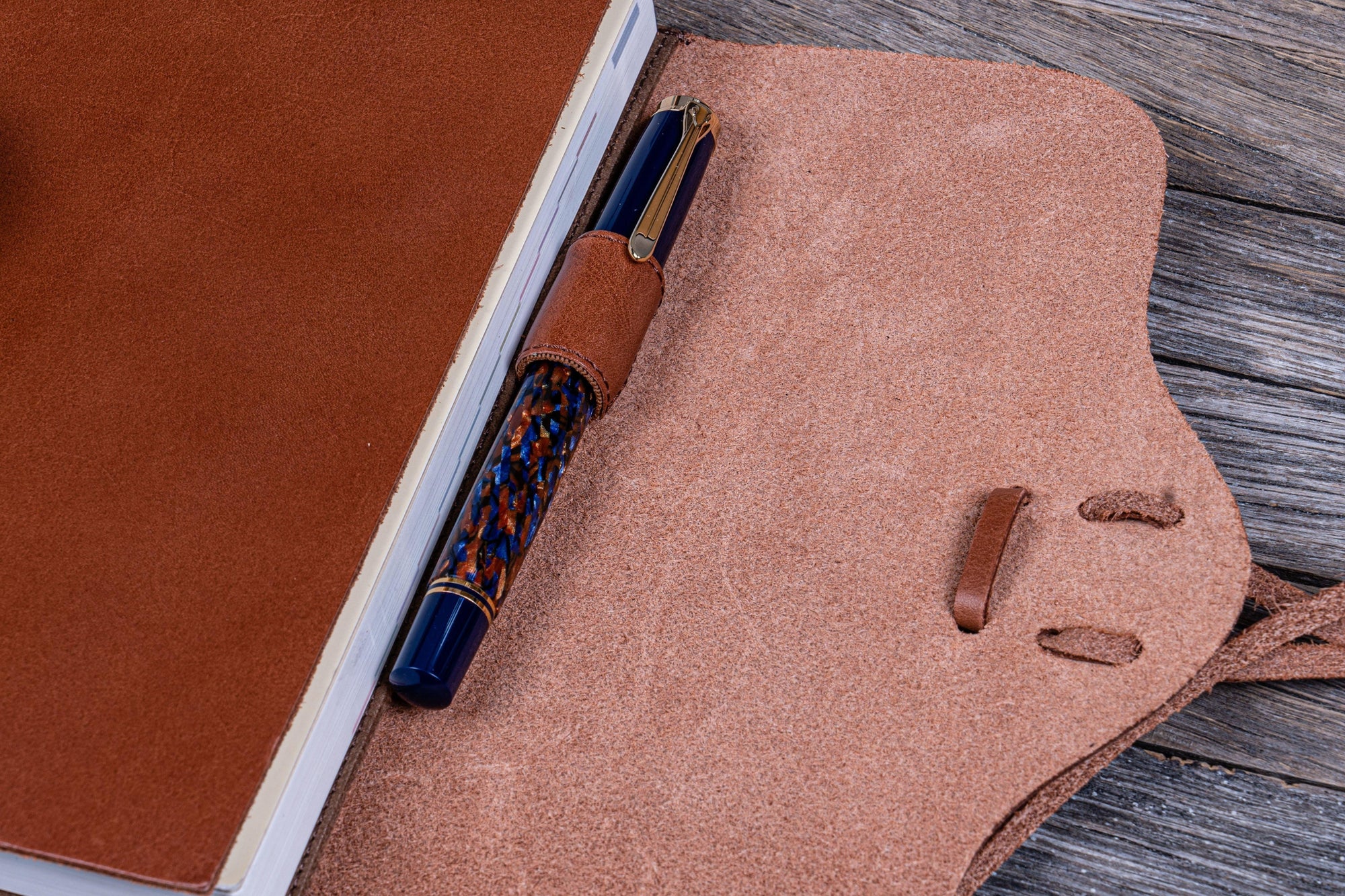 Deri Bağcıklı A5 Defter Kitap Kılıfı - Kahverengi