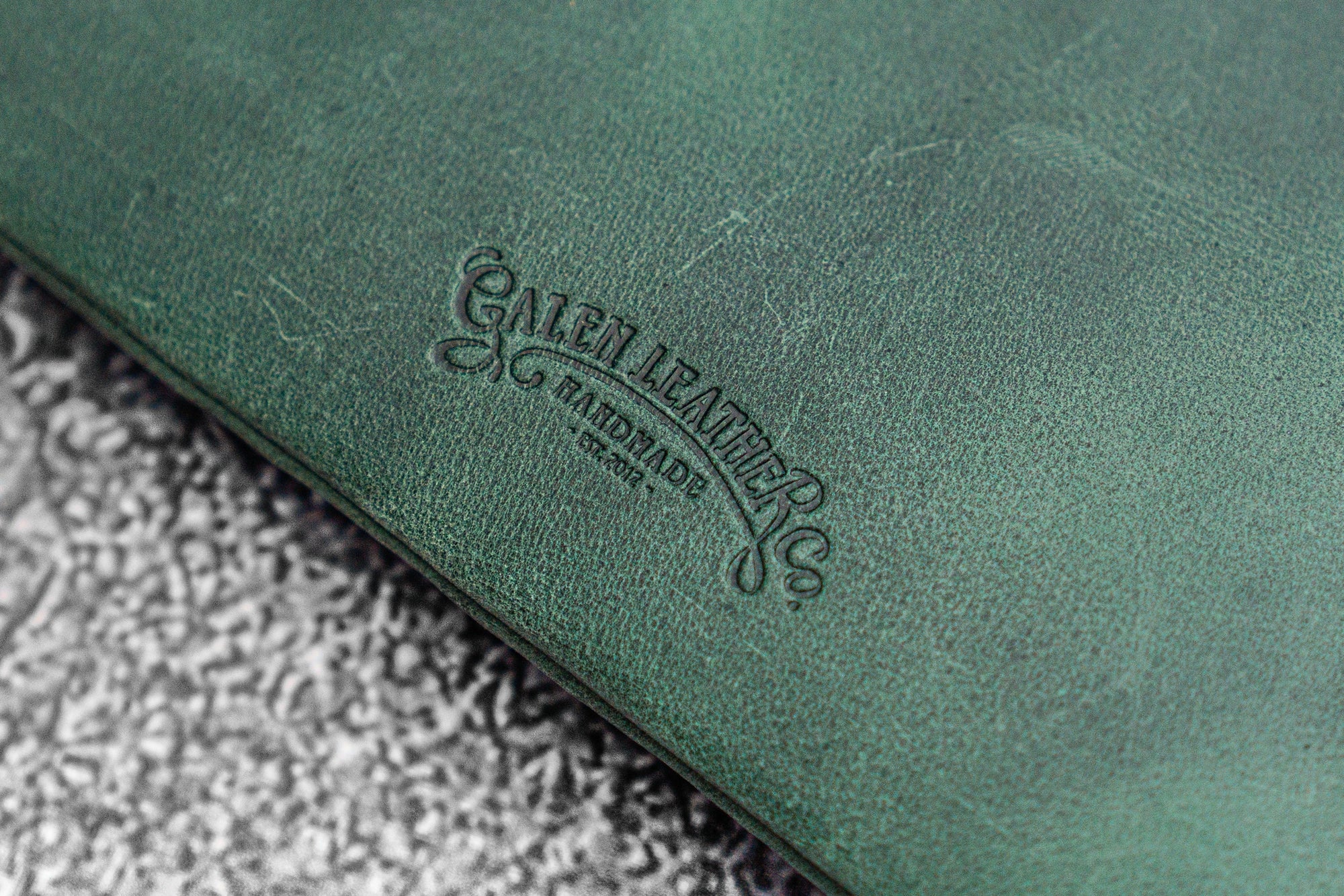 Deri &quot;Slip-N-Zip&quot; 4&#39;lü Fermuarlı Kalem Kılıfı - Crazy Horse Orman Yeşili