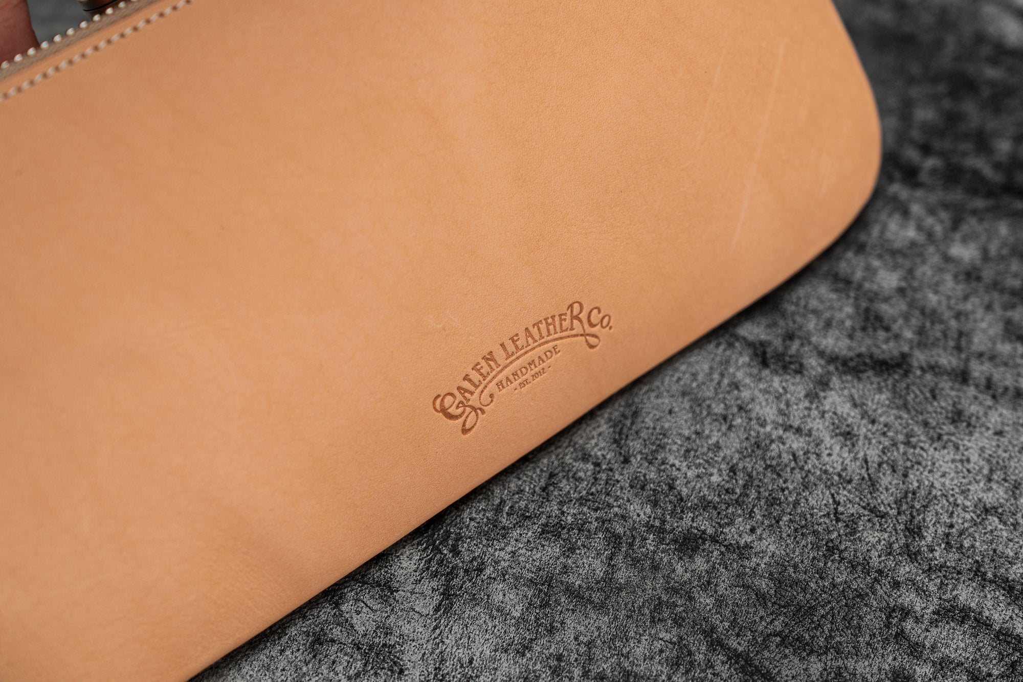 Deri &quot;Slip-N-Zip&quot; 4&#39;lü Fermuarlı Kalem Kılıfı - Naturel Deri