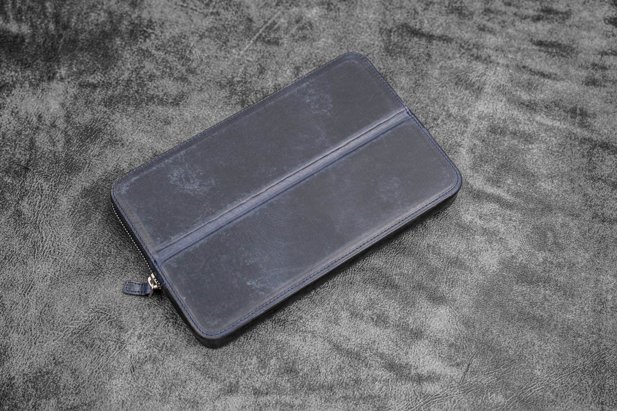 Fermuarlı Magnum Opus 12 &#39;li Kalemlik - Crazy Horse Lacivert