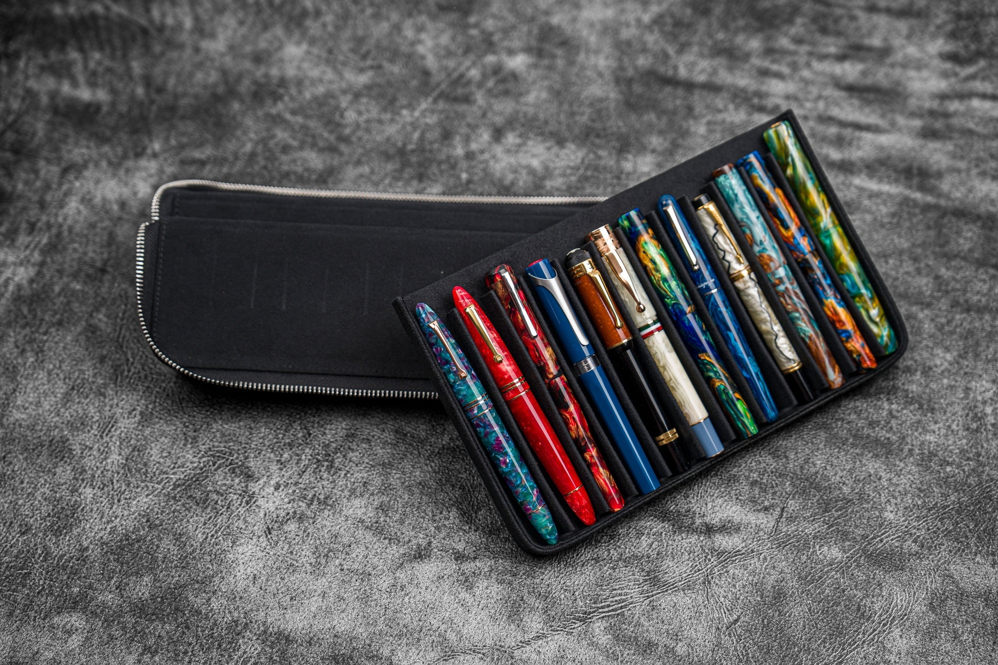 Fermuarlı Magnum Opus 12&#39;li Kalemlik - Siyah