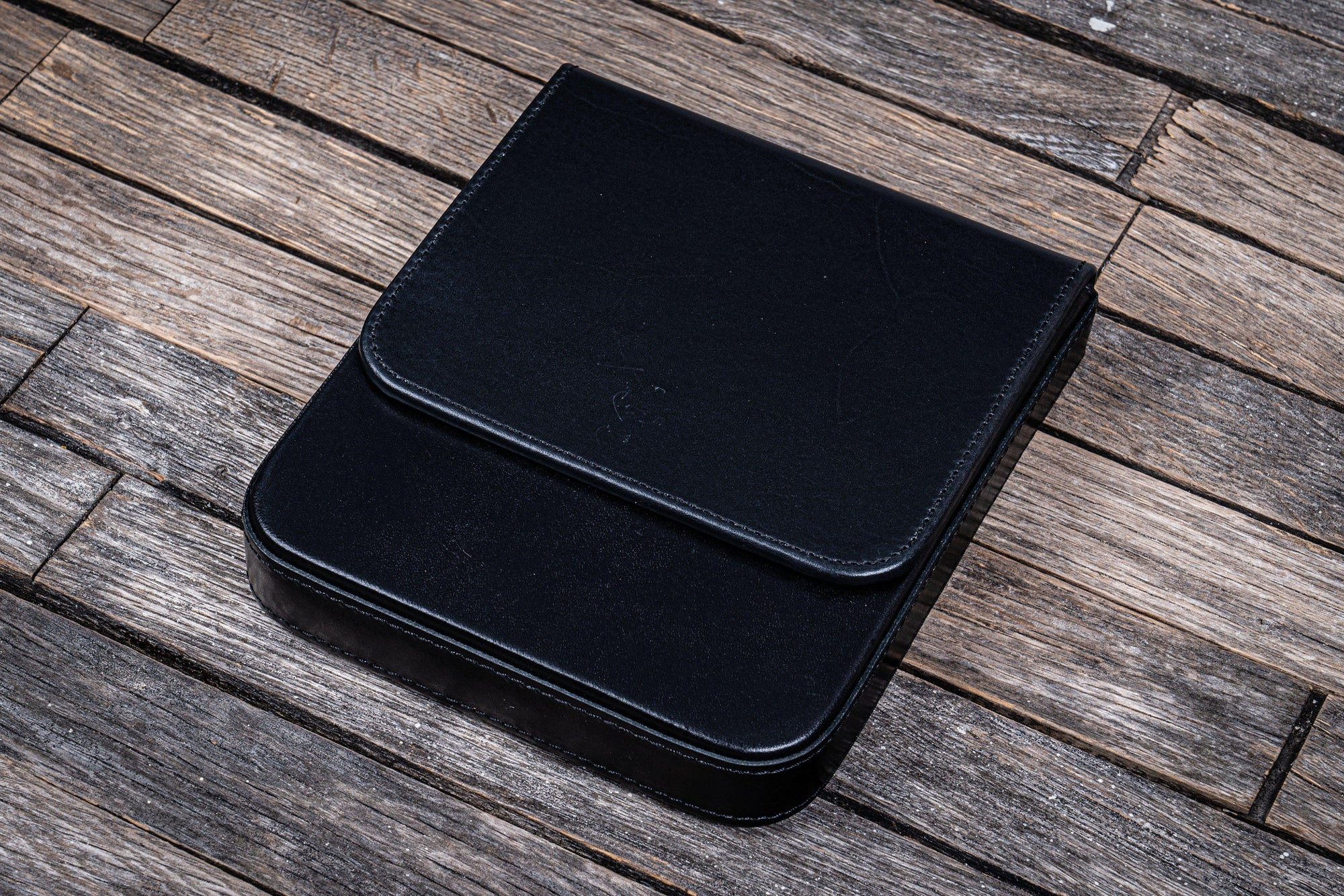 Magnum Opus 6&#39;lı Kapaklı Deri Kalemlik - Black