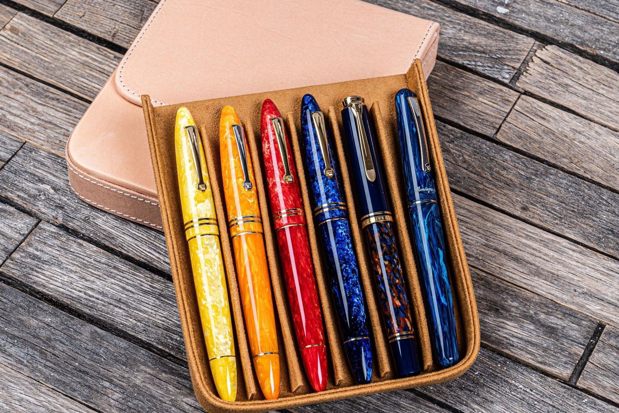 Magnum Opus 6&#39;lı Kapaklı Deri Kalemlik - Undyed Leather